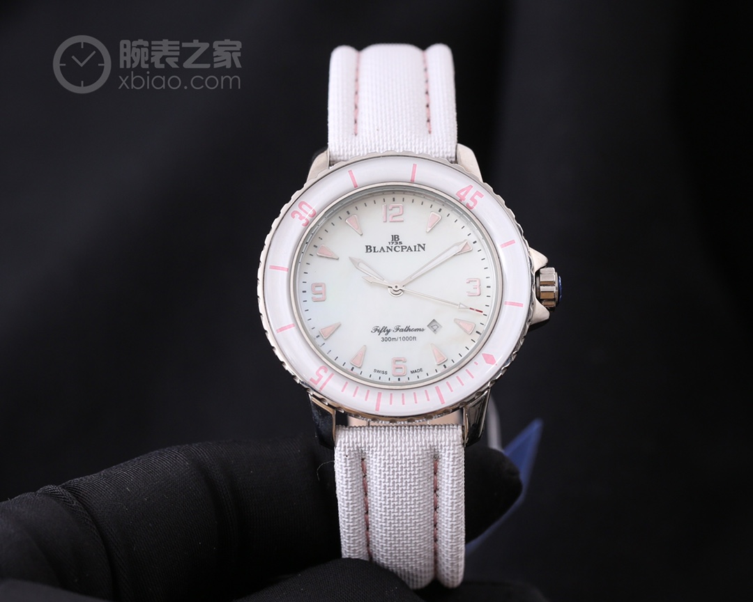Stylish Women’s Wristwatch with Real Cow Belt and Stone Cores [Branding] - 图片 2