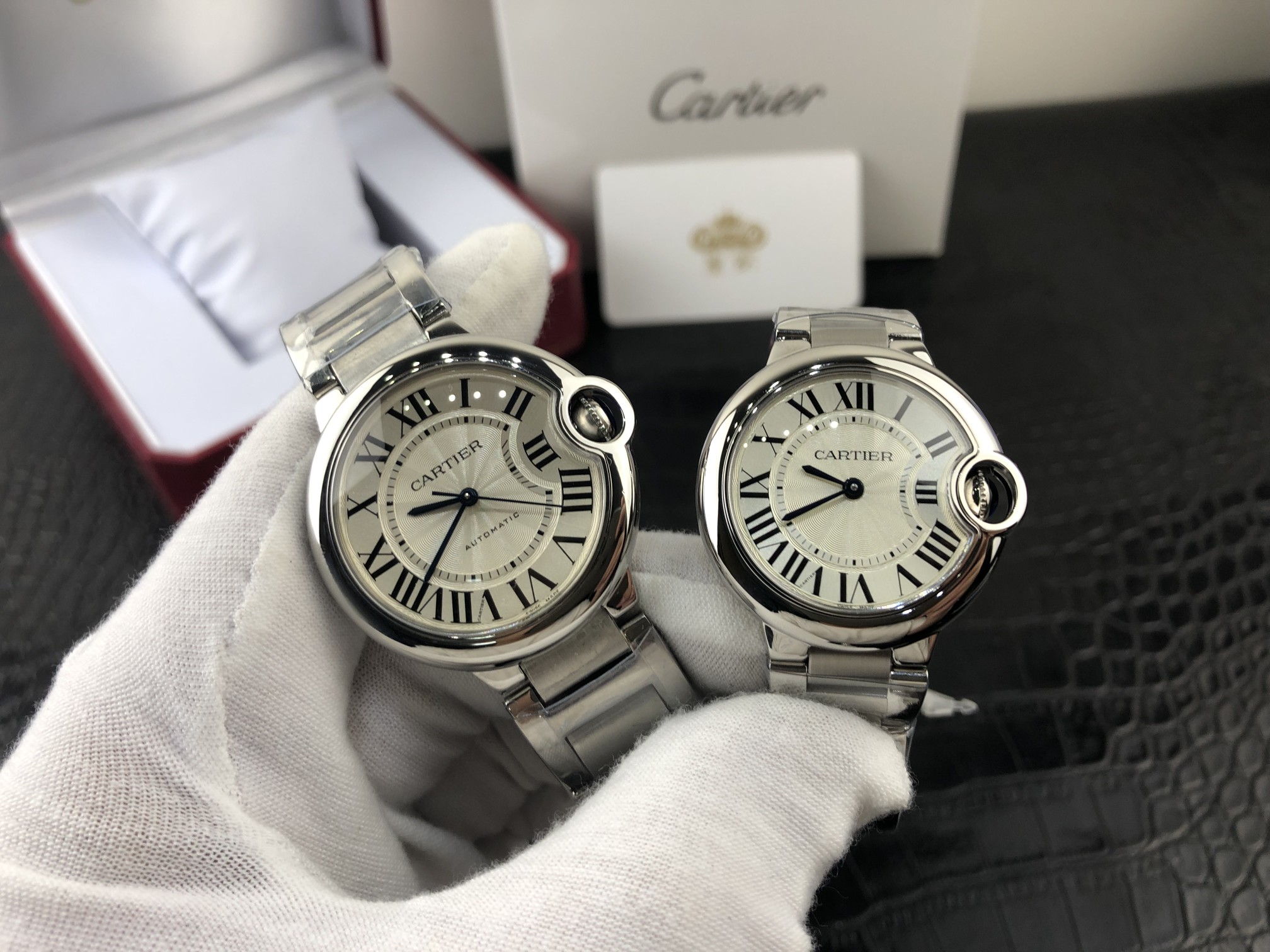 Cartier 皇家 卡地亚蓝气球系列36尺寸机械和33尺寸石英女表