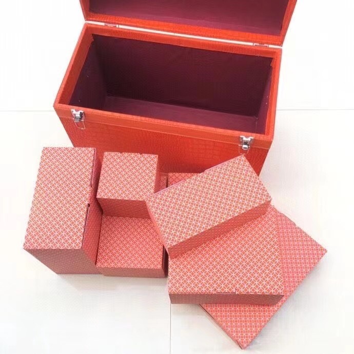 Hermès 70-Piece Bone China Dinnerware Set - Comprehensive 9