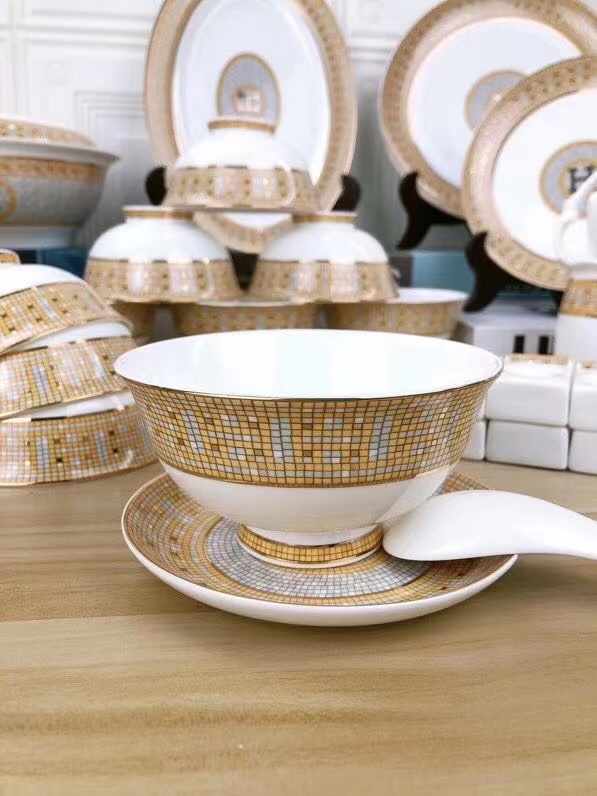 Hermès 70-Piece Bone China Dinnerware Set - Comprehensive 3