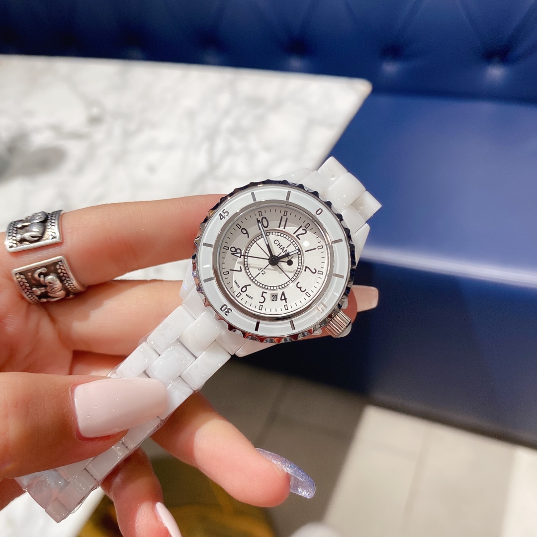 “Chanel J12 Quartz Watch: High-Quality Ceramics in 399 Degrees” - 图片 8