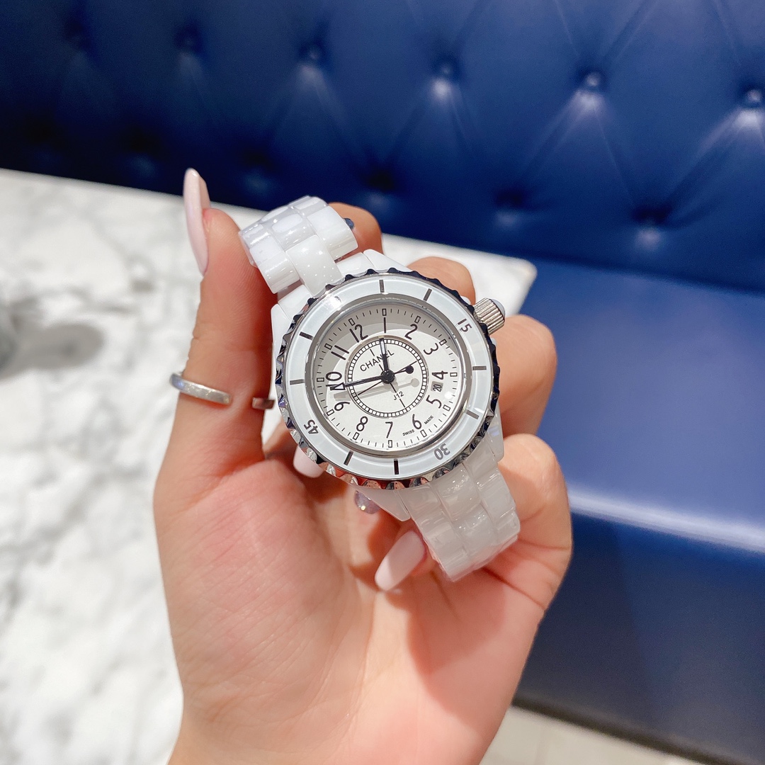 “Chanel J12 Quartz Watch: High-Quality Ceramics in 399 Degrees”