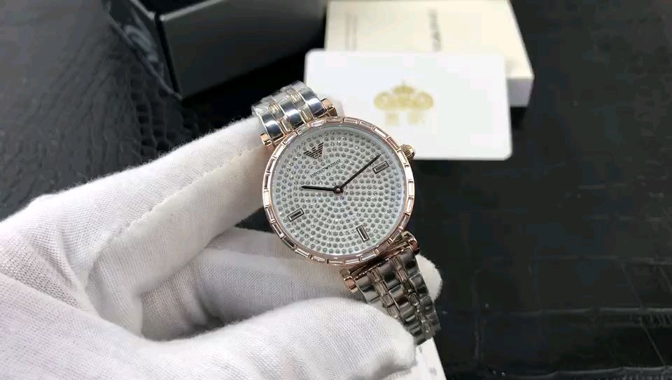 Armani 皇家 阿玛尼全表盘镶钻女表视频欣赏