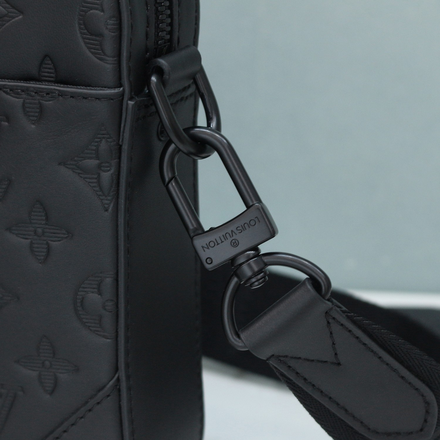 Louis Vuitton LV Duo Messenger邮差包 M69827