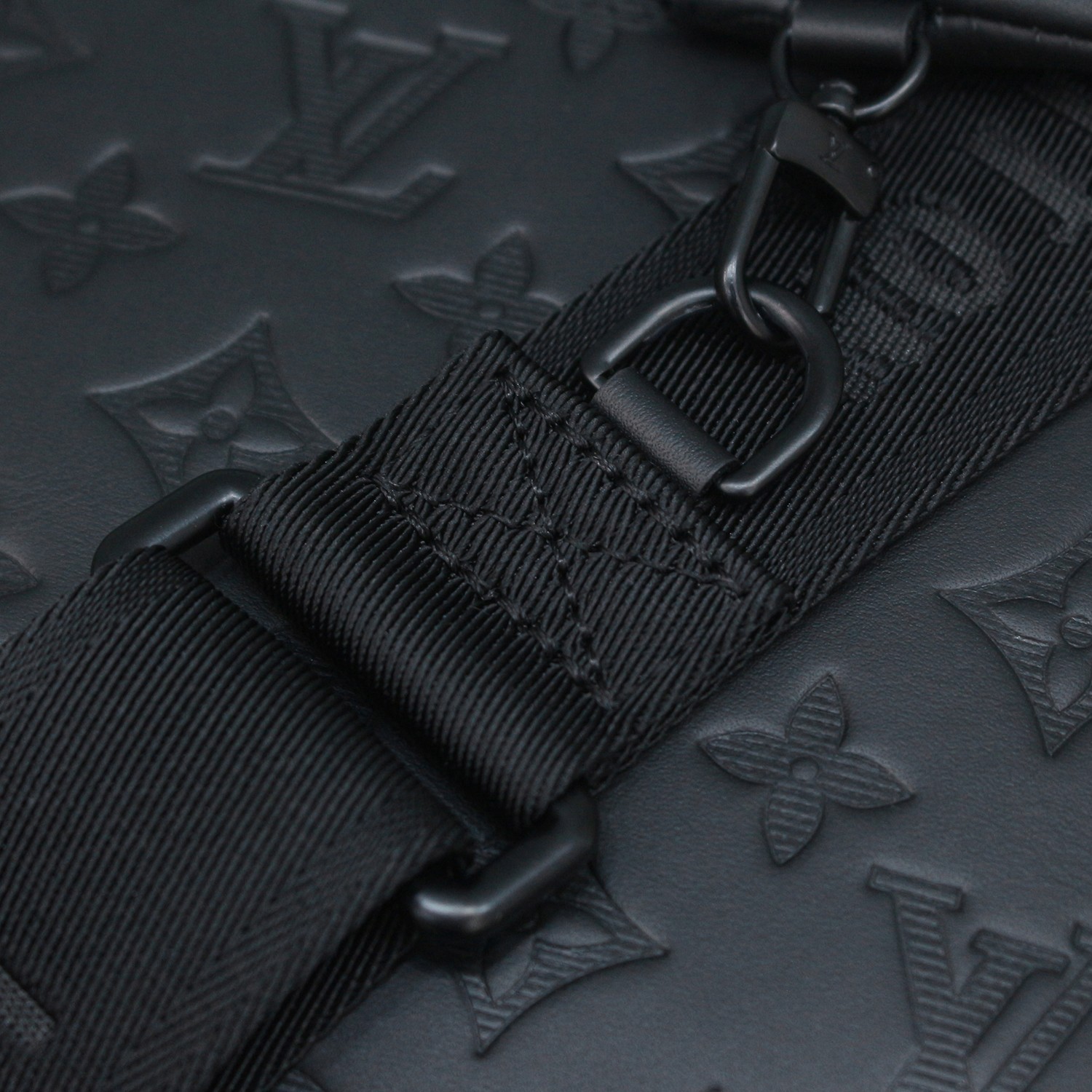Louis Vuitton LV Duo Messenger邮差包 M69827