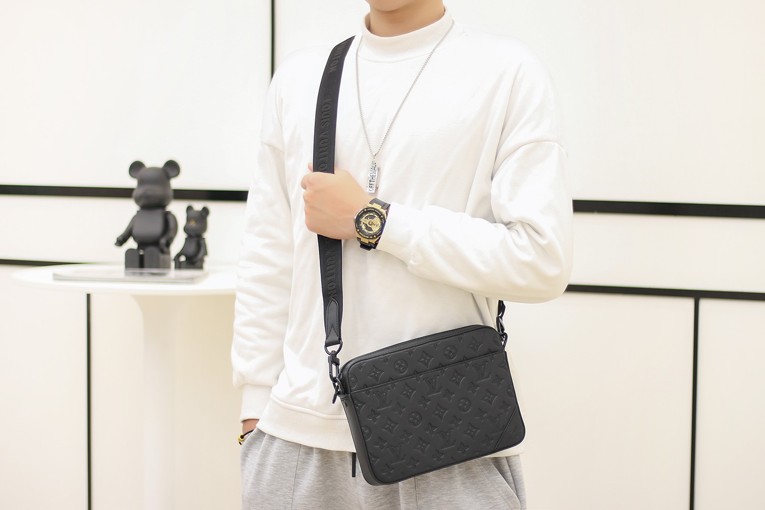 Louis Vuitton LV Duo Messenger邮差包 M69827