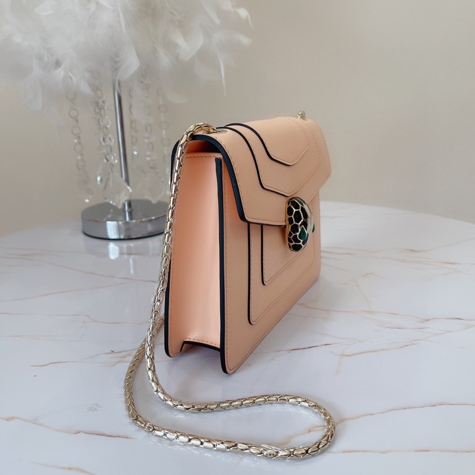 BVLGARI宝格丽蜜桃粉小牛皮材质肩背包61879