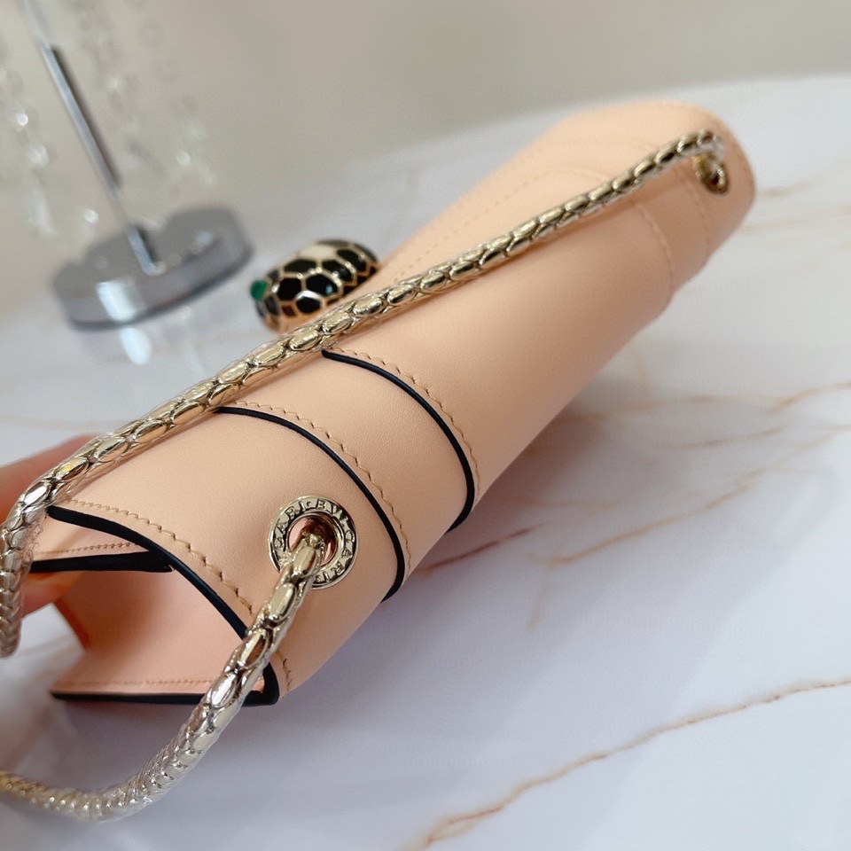 BVLGARI宝格丽蜜桃粉小牛皮材质肩背包61879