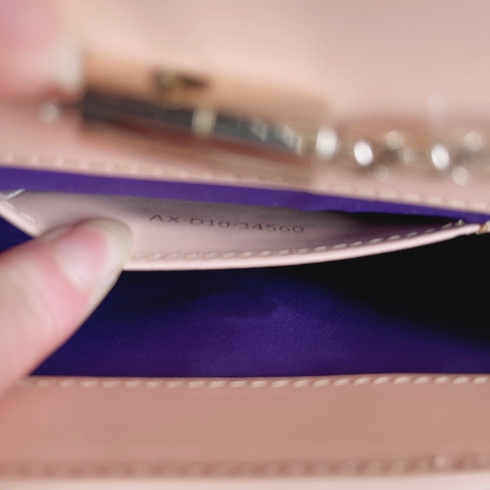 BVLGARI宝格丽蜜桃粉小牛皮材质肩背包61879