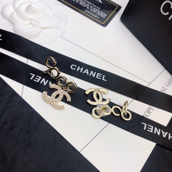 Chanel Jewelry Earring High Quality AAA Replica Engraving Spring Collection Fashion