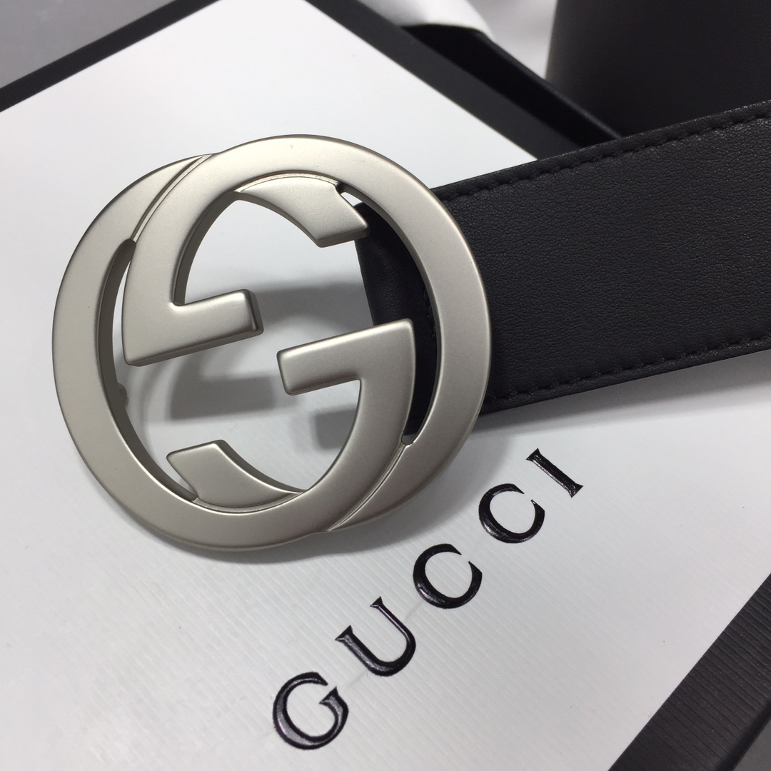 配全套包装礼盒GUCCI修长真皮腰带