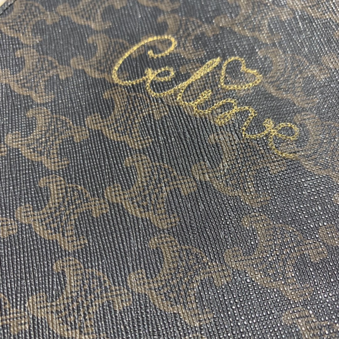 Celine思琳 Mini Cabas Tote Bag 爱心刺绣款194372