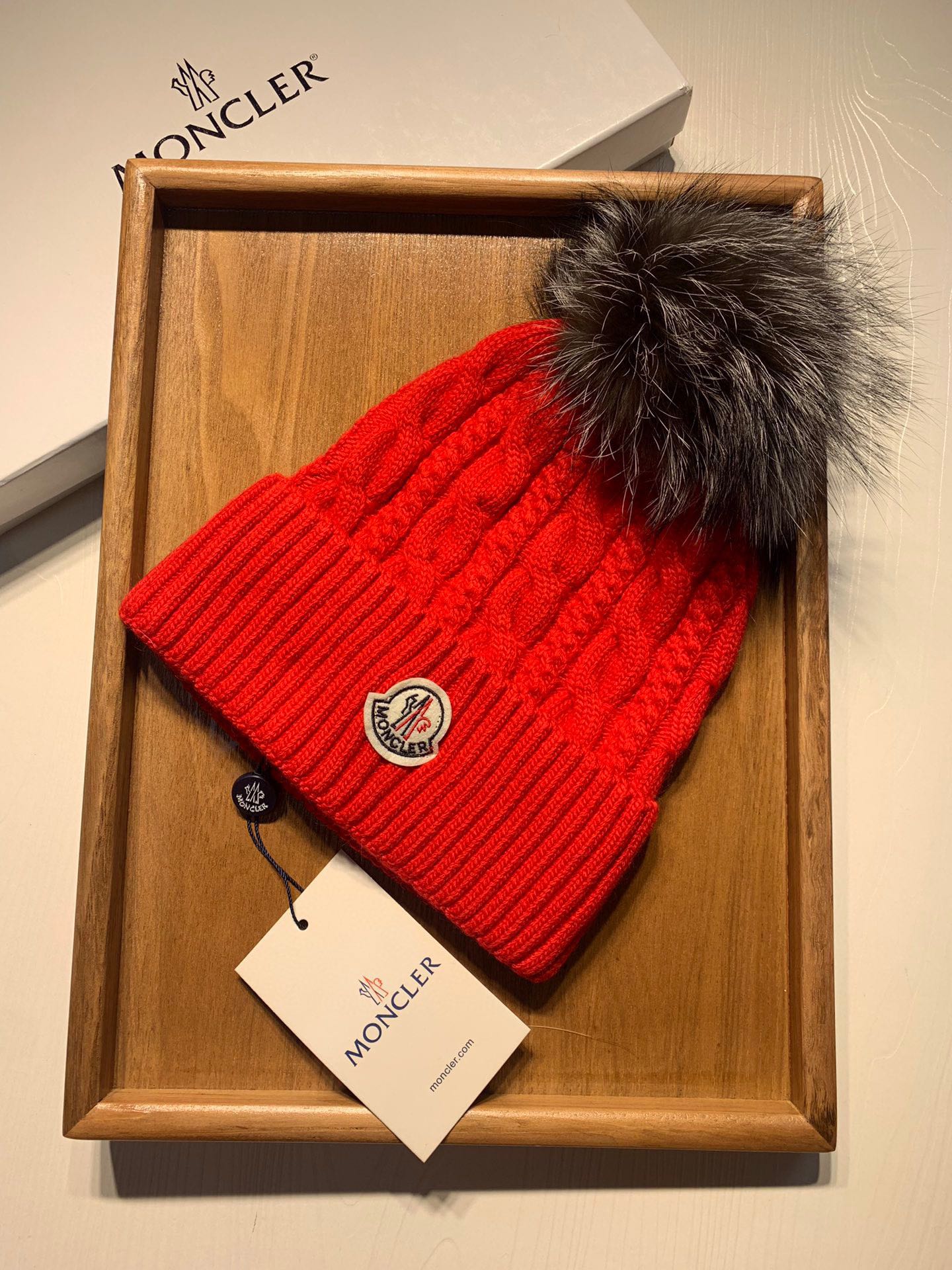 🌹。蒙口。【羊毛单帽-带狐狸毛球】客供小羊毛！珍贵典藏的灵魂帽子！客供色纱.每个颜色都非常好看！经典！手