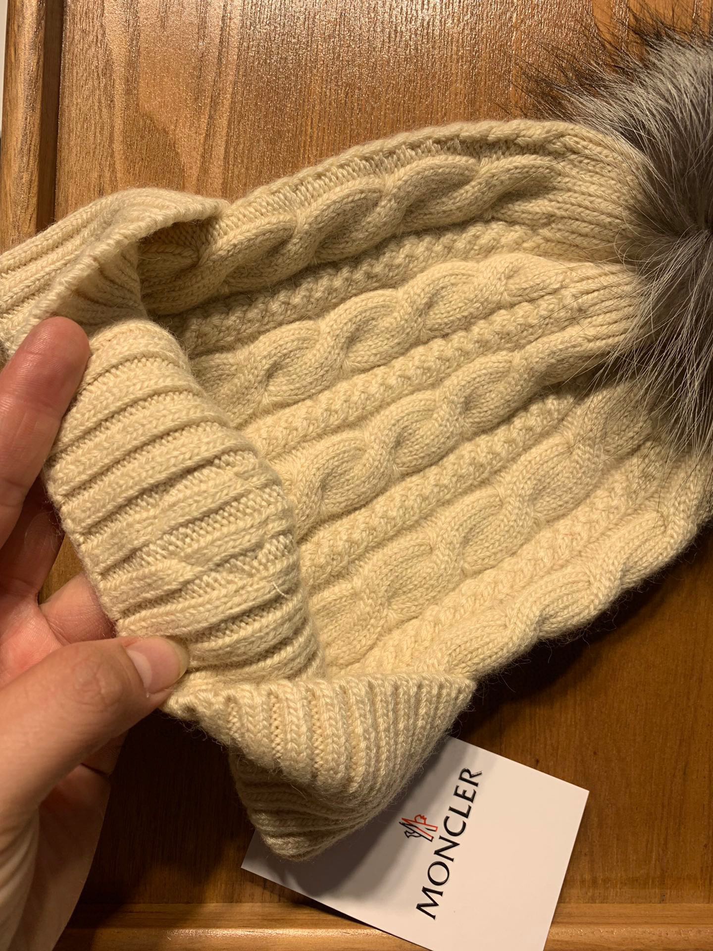 🌹。蒙口。【羊毛单帽-带狐狸毛球】客供小羊毛！珍贵典藏的灵魂帽子！客供色纱.每个颜色都非常好看！经典！手