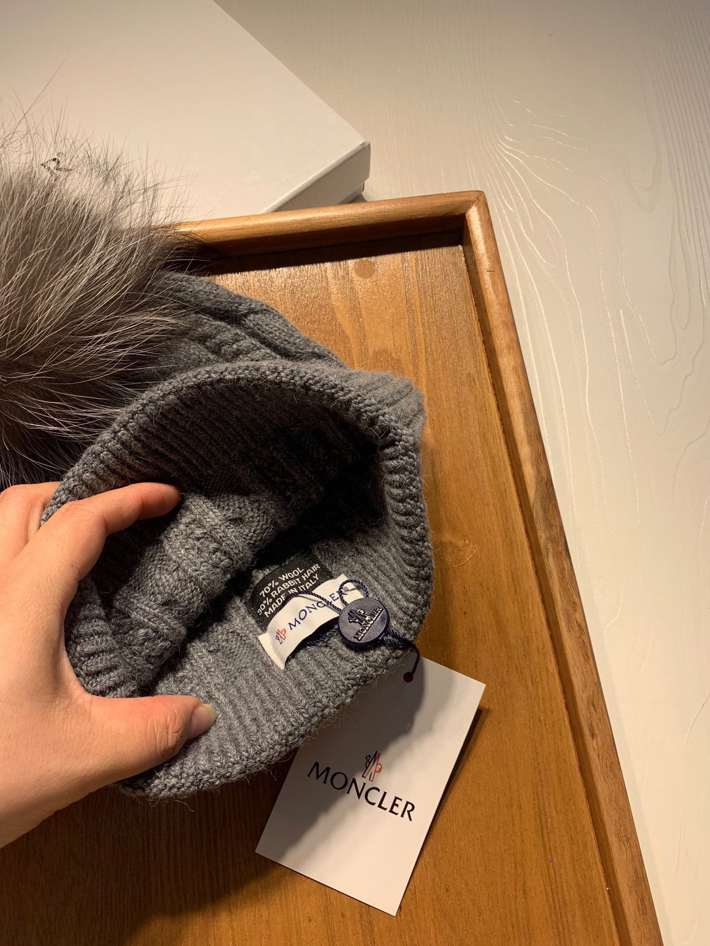 🌹。蒙口。【羊毛单帽-带狐狸毛球】客供小羊毛！珍贵典藏的灵魂帽子！客供色纱.每个颜色都非常好看！经典！手