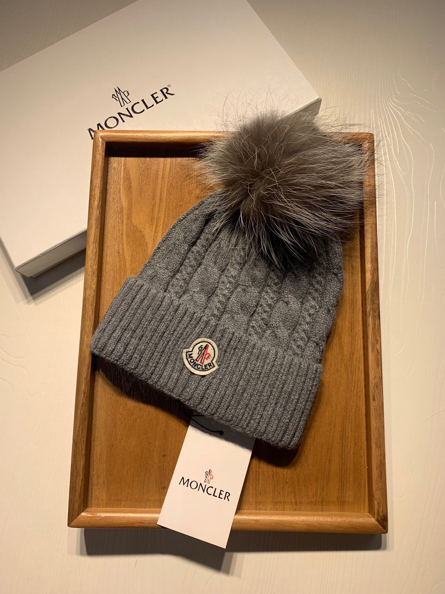 🌹。蒙口。【羊毛单帽-带狐狸毛球】客供小羊毛！珍贵典藏的灵魂帽子！客供色纱.每个颜色都非常好看！经典！手