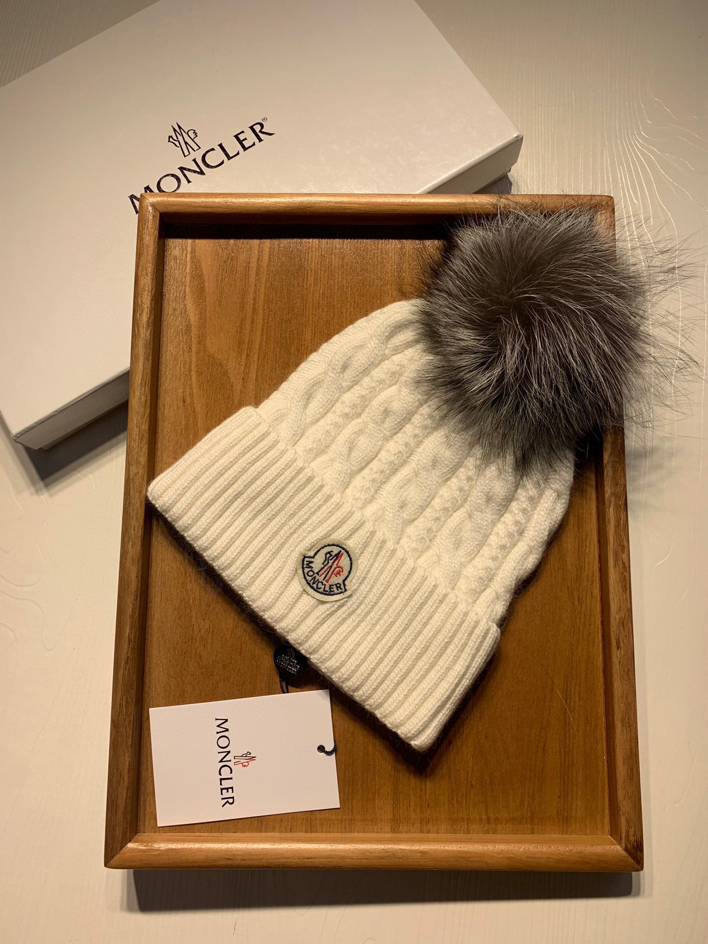 🌹。蒙口。【羊毛单帽-带狐狸毛球】客供小羊毛！珍贵典藏的灵魂帽子！客供色纱.每个颜色都非常好看！经典！手