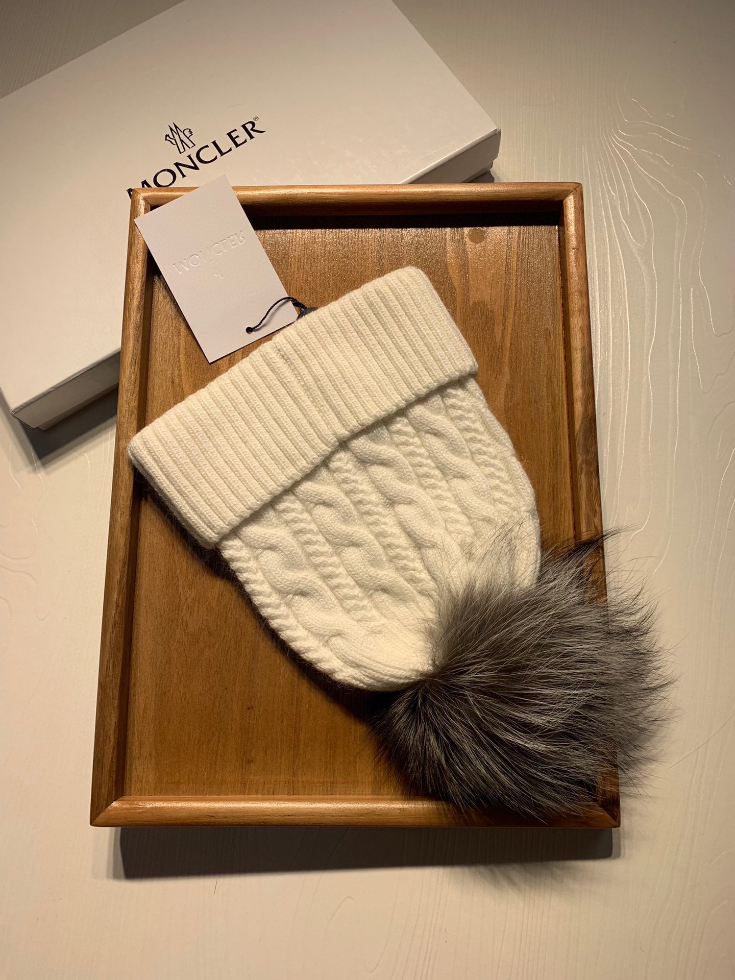 🌹。蒙口。【羊毛单帽-带狐狸毛球】客供小羊毛！珍贵典藏的灵魂帽子！客供色纱.每个颜色都非常好看！经典！手