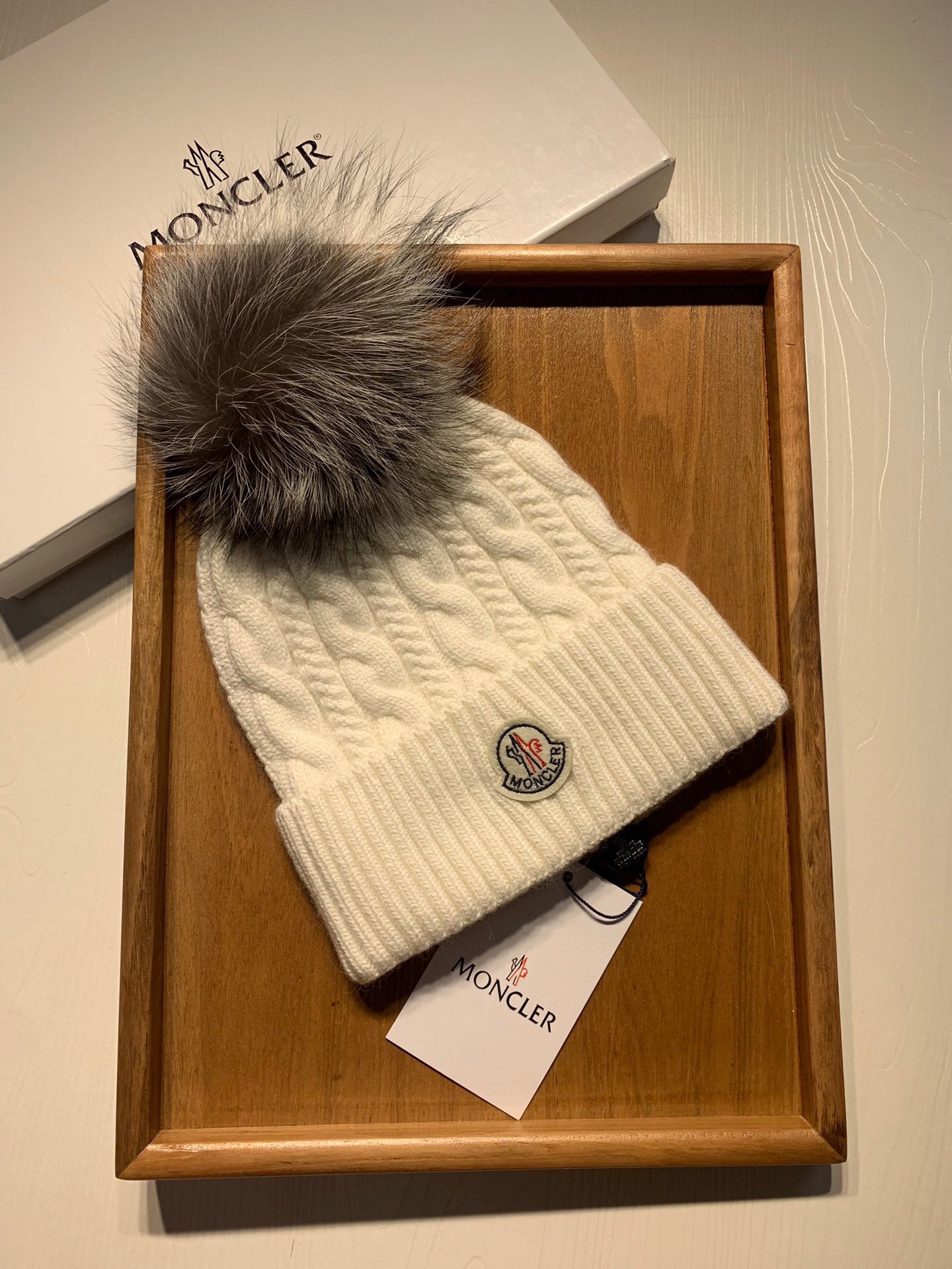 🌹。蒙口。【羊毛单帽-带狐狸毛球】客供小羊毛！珍贵典藏的灵魂帽子！客供色纱.每个颜色都非常好看！经典！手