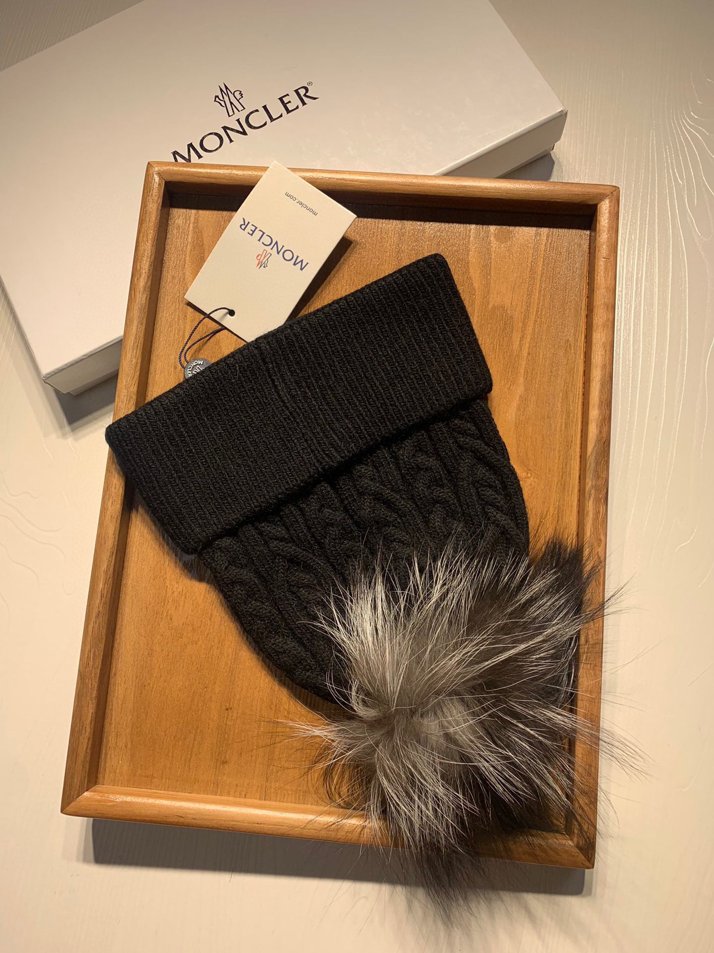 🌹。蒙口。【羊毛单帽-带狐狸毛球】客供小羊毛！珍贵典藏的灵魂帽子！客供色纱.每个颜色都非常好看！经典！手