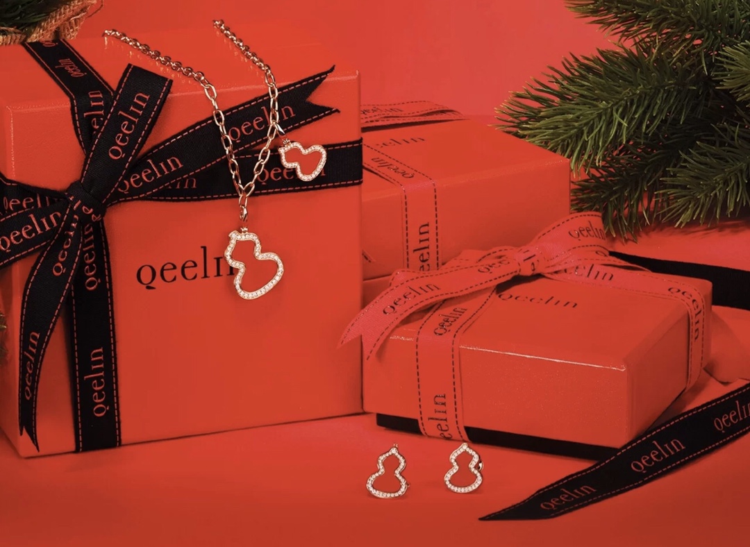 NO:631121,Wearing pictures of large red agate, Cardia high-end jewelry19860909大号款红玛瑙佩戴图,,卡迪亚高端饰品,Jewelry