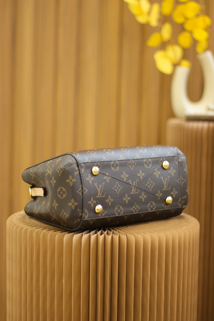 M41055法国原厂皮/全钢五金️尺寸29*20*13cm️我相信它让无数女人对它一见钟情通勤约会可盐可