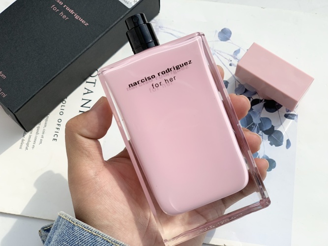 Narciso Rodriguez For Her 100ml Eau de Parfum - Floral & Woody Fragrance 1 Narciso Rodriguez For Her 100ml Eau de Parfum - Floral & Woody Fragrance