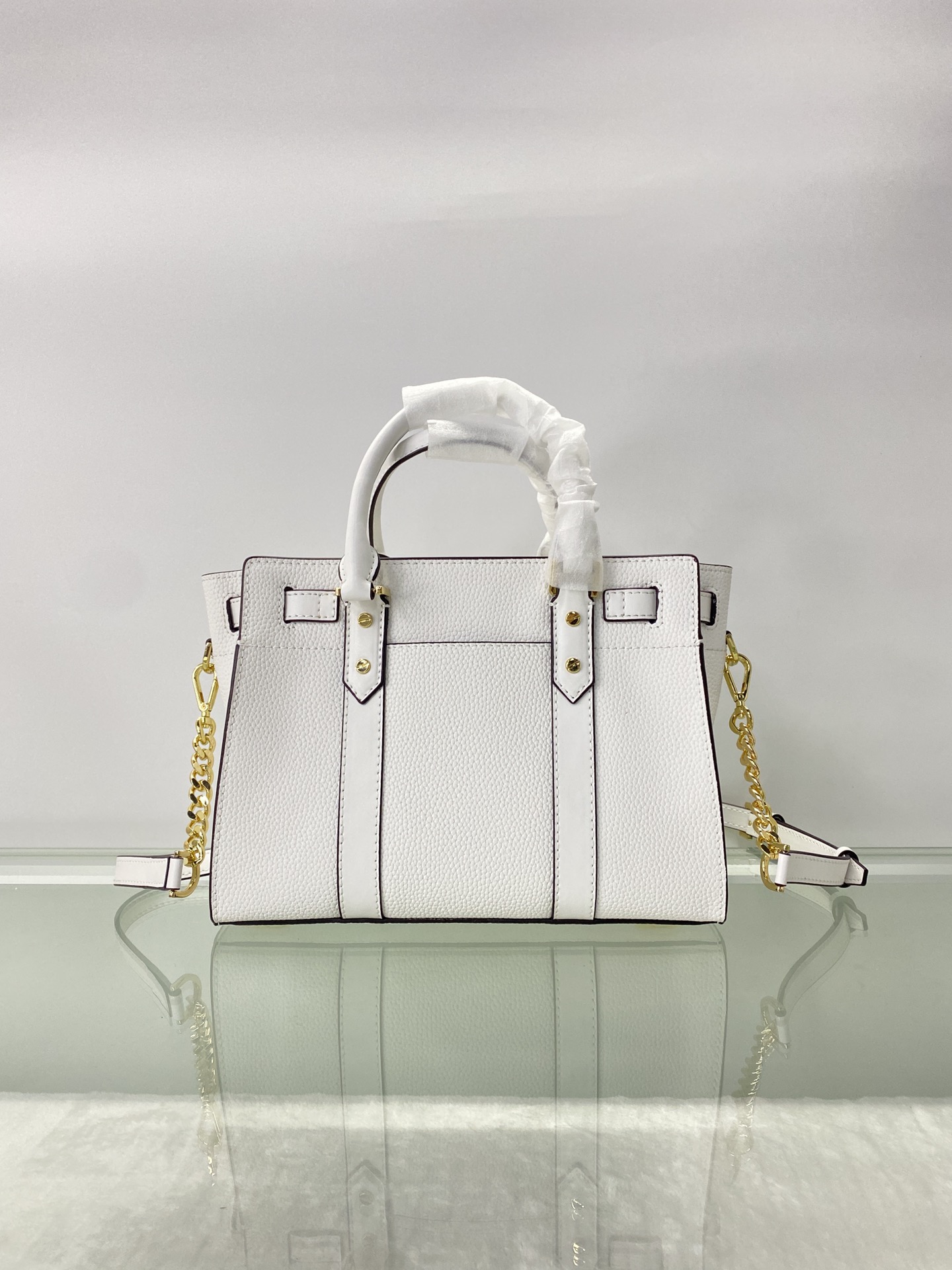 Michael Kors ～Nouveau Hamilton 手提大锁包 采用 老花皮革打造而成 是您打造日常造型的 之选