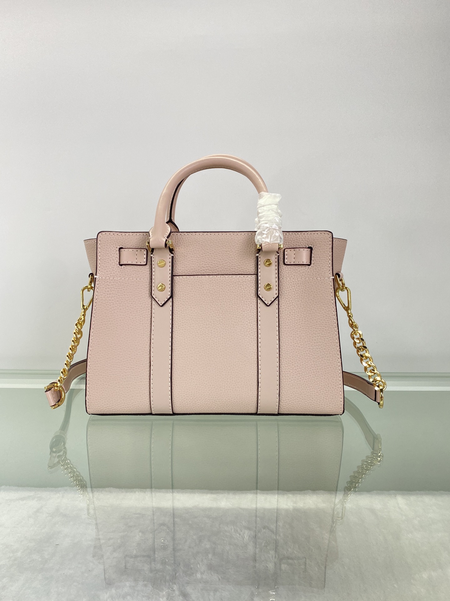 Michael Kors ～Nouveau Hamilton 手提大锁包 采用 老花皮革打造而成 是您打造日常造型的 之选