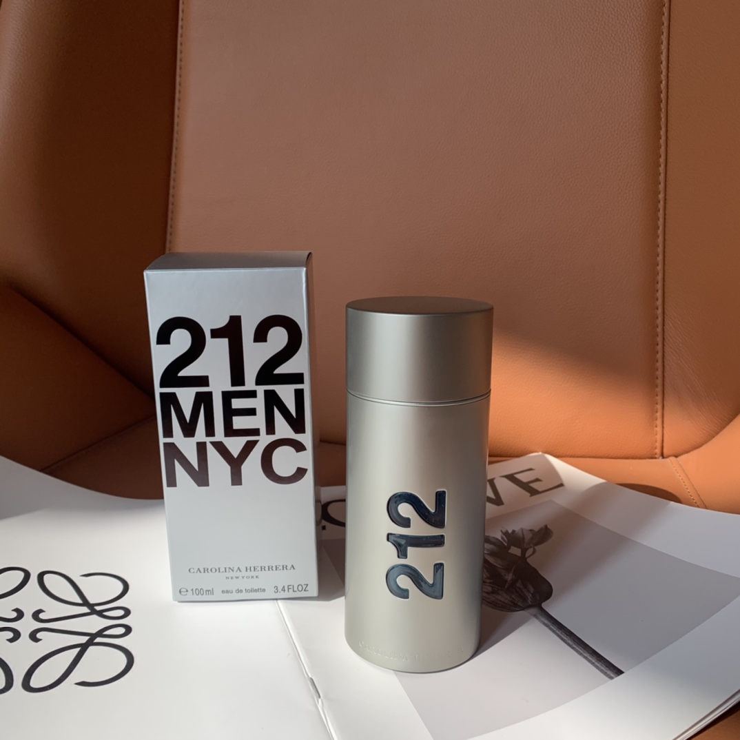 NO:809071,Carolina Herrera Carolina Herrera 212 Men 100ml Attributes Men's Fragrance Fragrance Woody Floral Fragrance Top Notes Spices Petitgrain Lavender Green Leaves Grapefruit Bergamot Middle Notes Ginger Gardenia Violet Sage Base Notes Labdanum Sandalwood Musk Guaiac Wood Vetiver Incense, Perfume19860909Carolina herrera 卡罗琳娜海莱拉 212男士100ml 属性男香 香调木质花香调 前调辛香料 苦橙叶 薰衣草 绿叶 葡萄柚 香柠檬 中调生姜 栀子花 紫罗兰 鼠尾草 后调劳丹脂 檀香木 麝香愈创木 香根草 焚香,香水,accessory