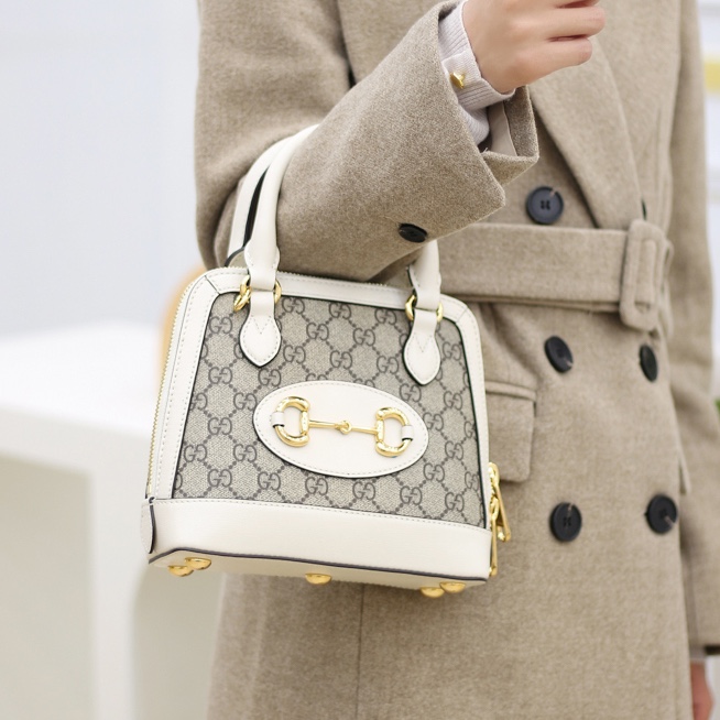GUCCI 1955马衔扣系列Mini贝壳包 640716白色