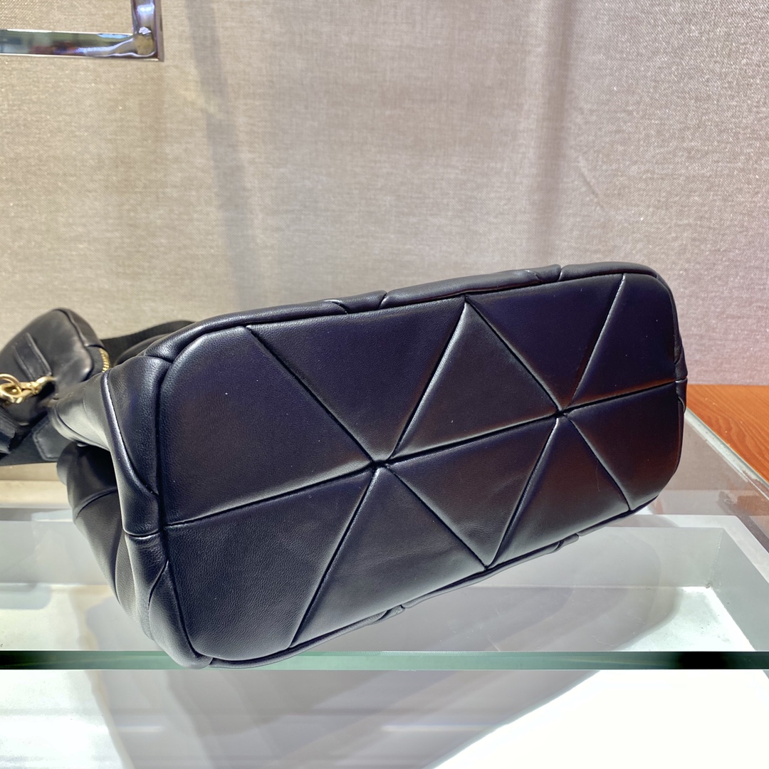 PRADA普拉达进口胎羊皮菱格三合一杀手包1BD863