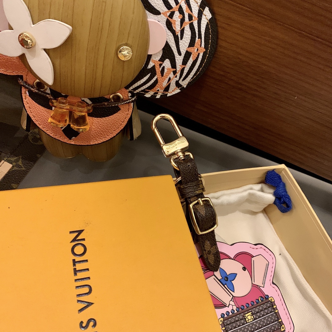 Louis Vuitton-Inspired Card Key Button with Solar Flowers, Fine Leather Process - 图片 2