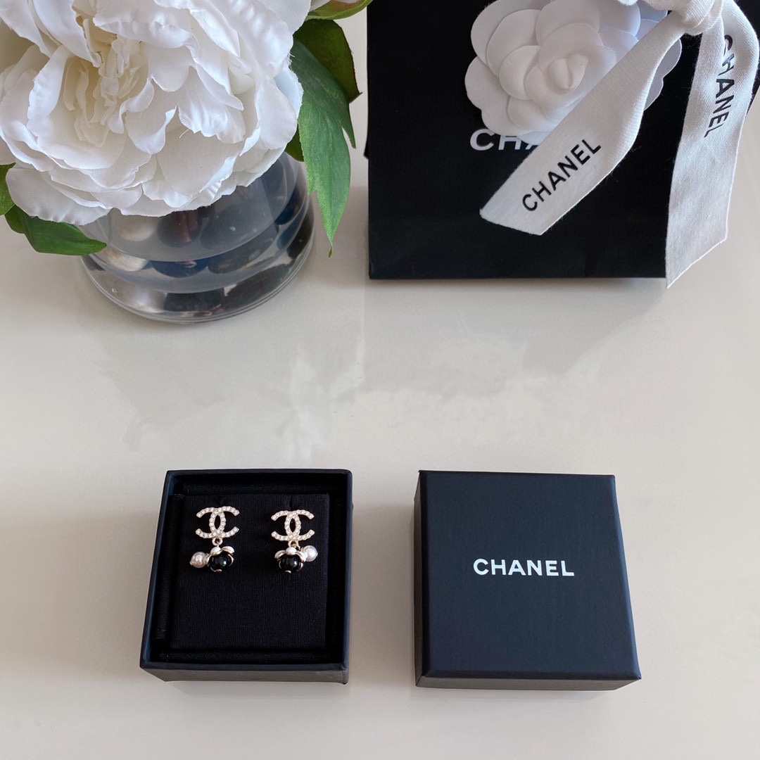 Chrome Hearts Ch@nel
