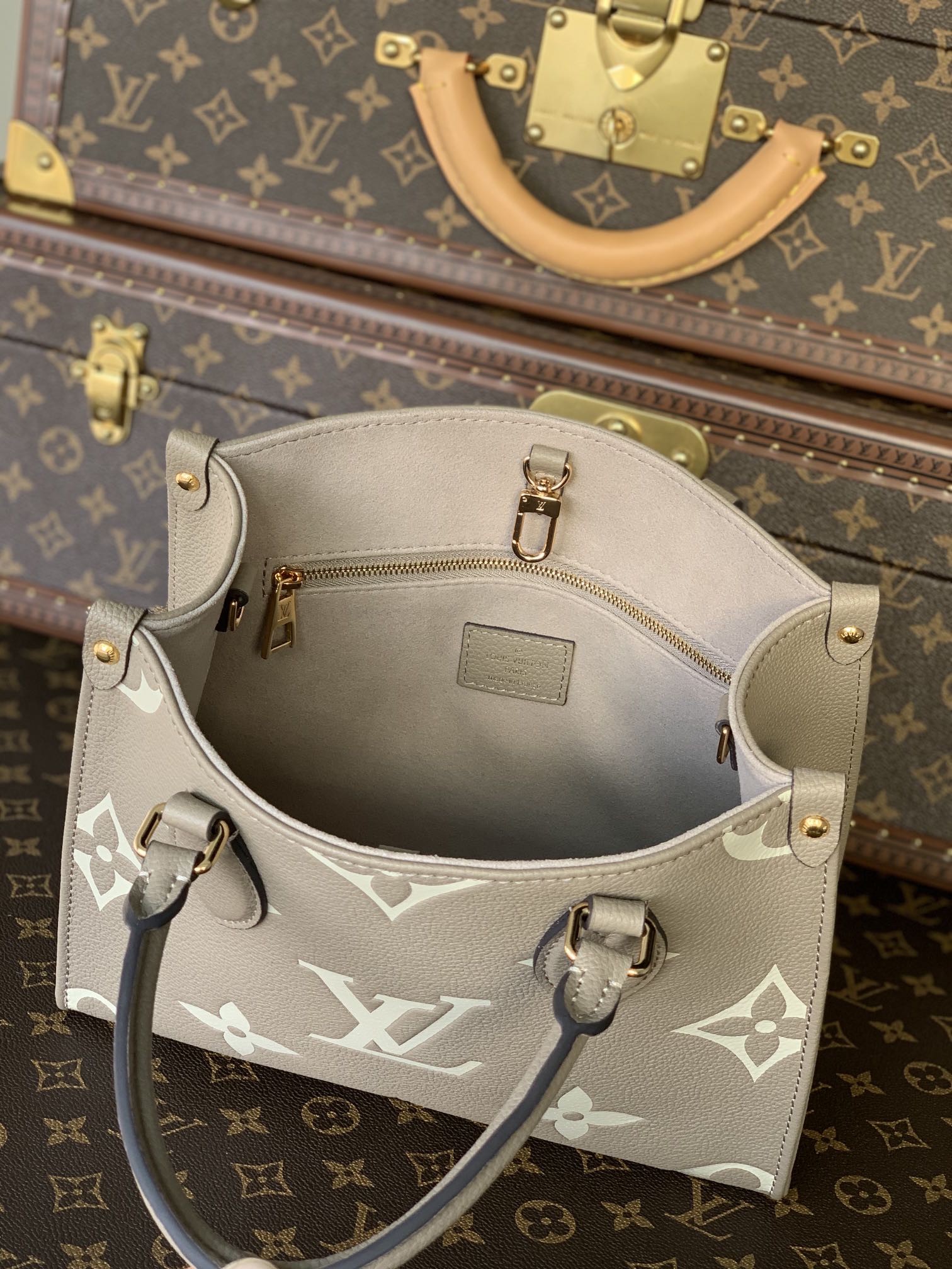 Louis Vuitton LV Onthego PM Tote M45779