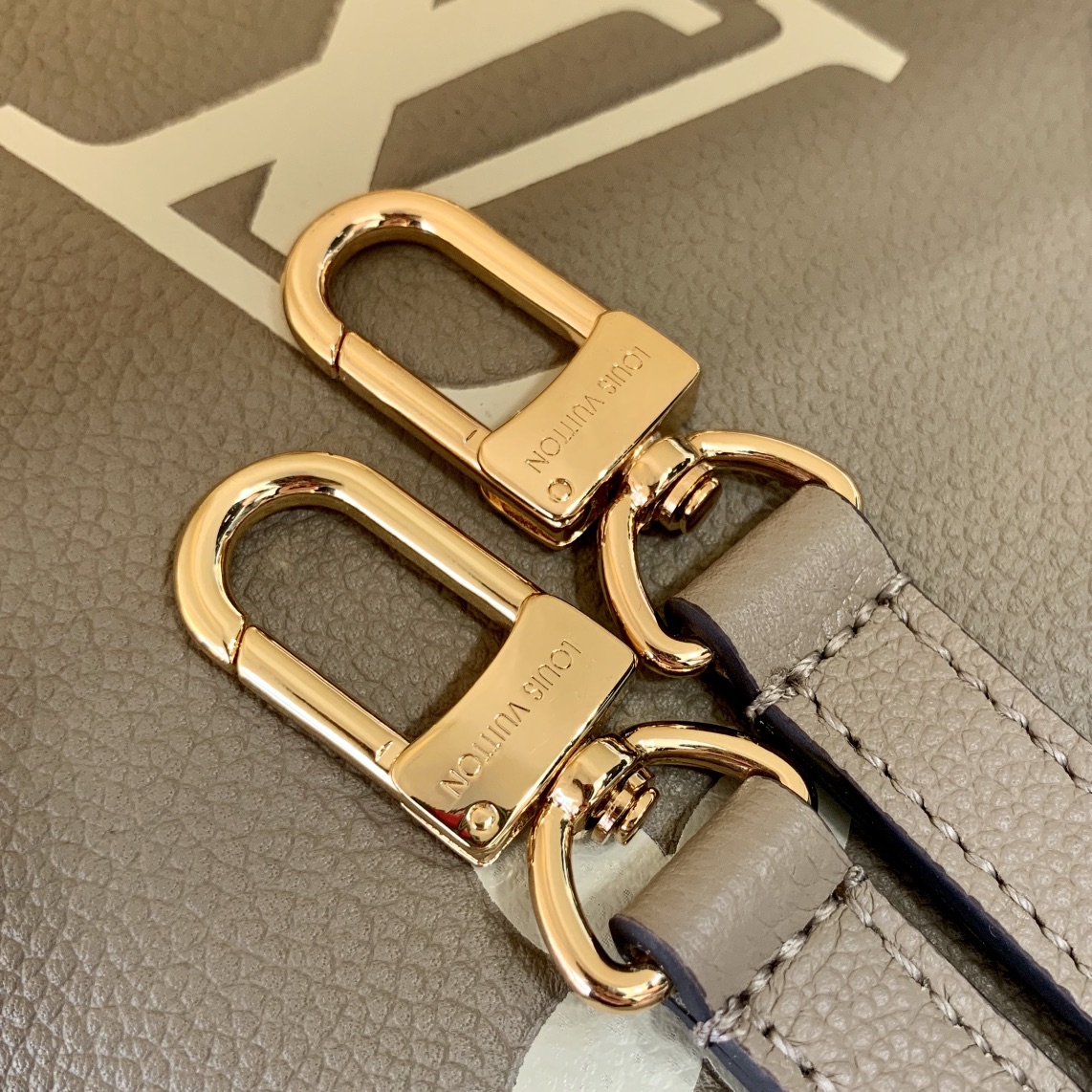 Louis Vuitton LV Onthego PM Tote M45779
