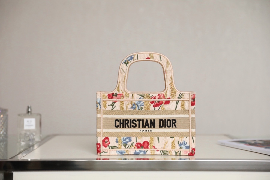 Quality Replica
 Dior Book Tote Handbags Tote Bags Beige Embroidery Canvas