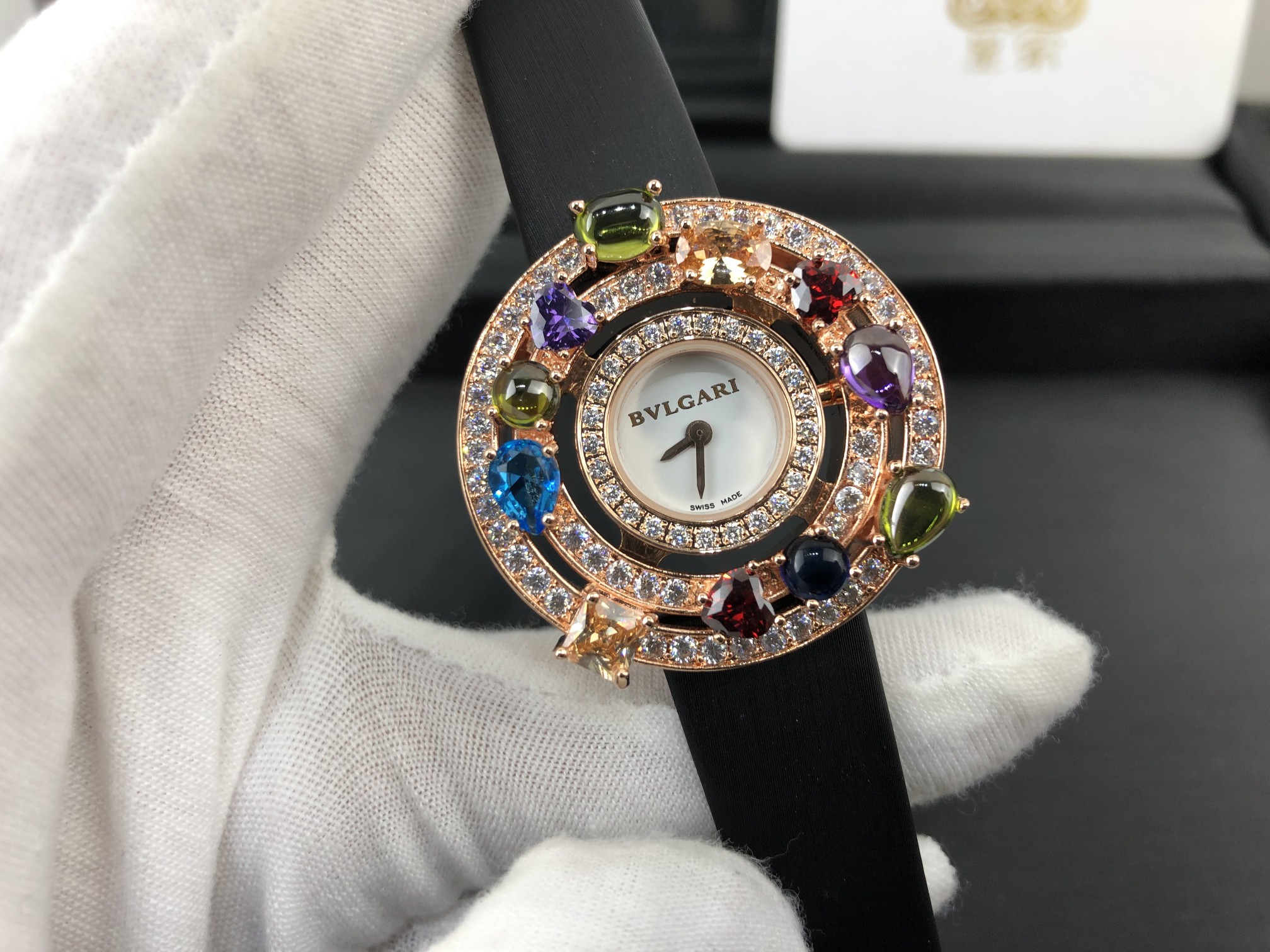 Bvlgari 皇家 宝格丽玫瑰金镶钻彩宝石女表