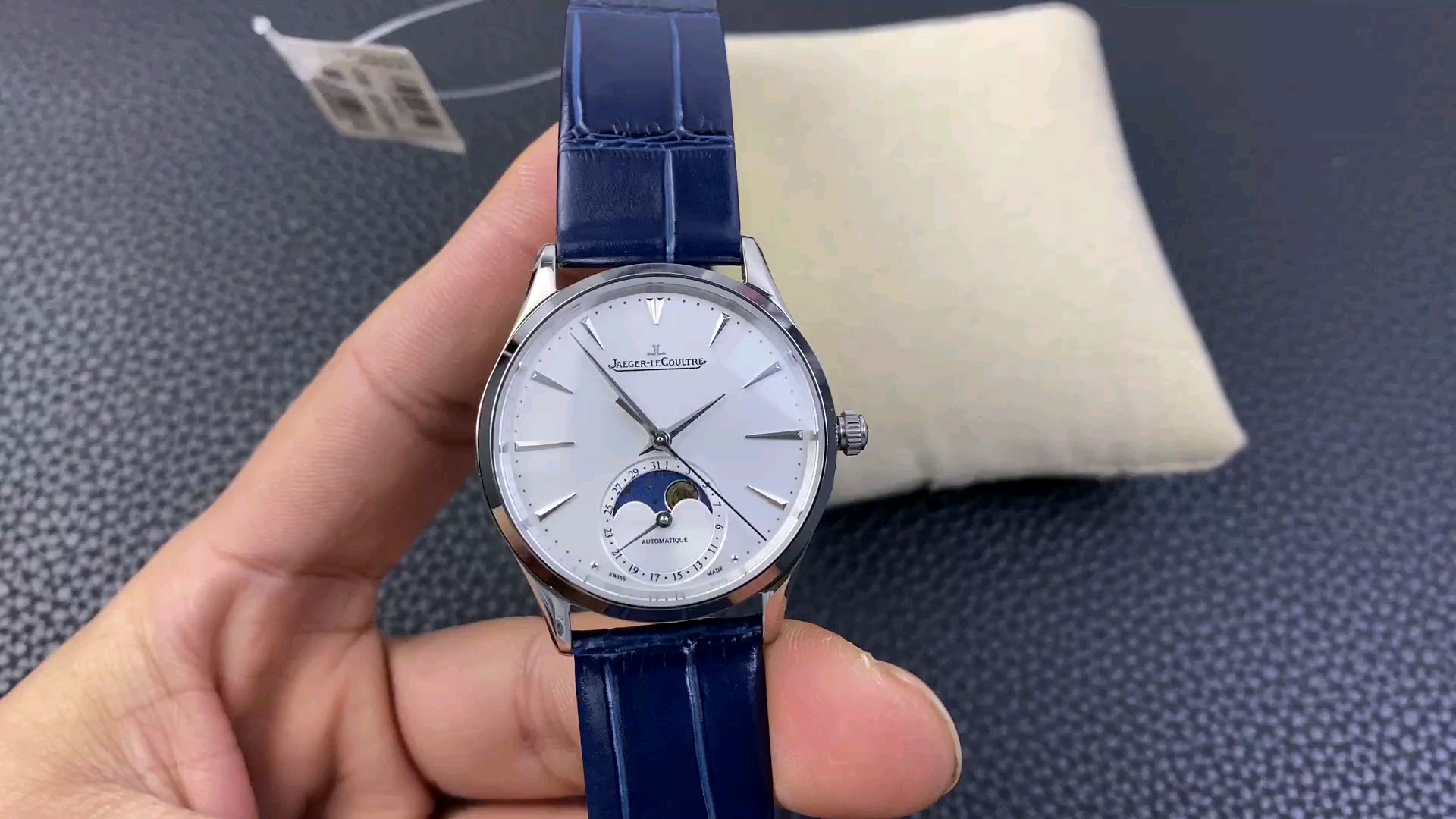 Unknown 积家月相大师系列女表视频欣赏
