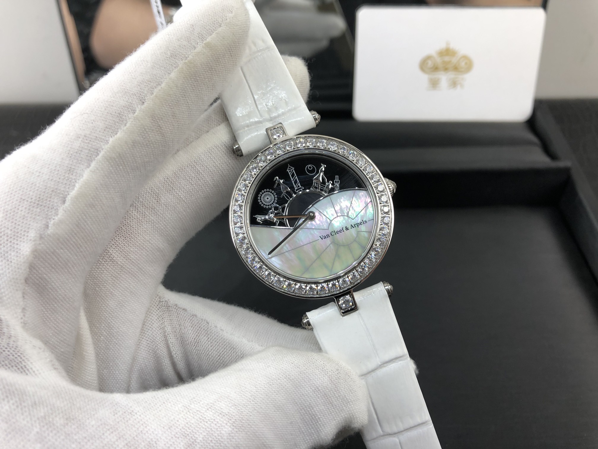 Van Cleef & Arpels 皇家 梵克雅宝巴黎的一天女表