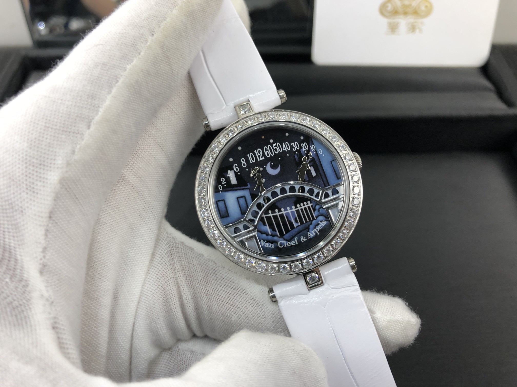 Van Cleef & Arpels 皇家 梵克雅宝恋人桥女表