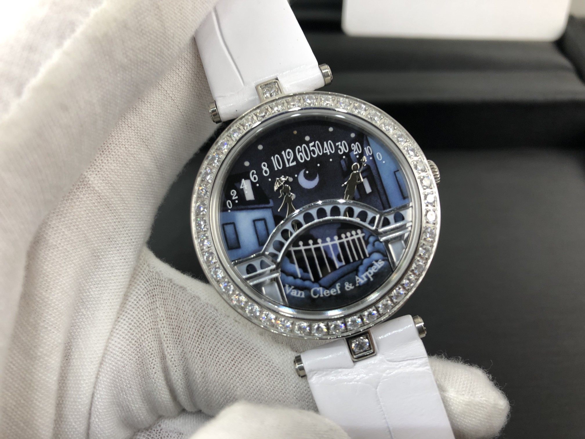 Van Cleef & Arpels 皇家 梵克雅宝恋人桥女表