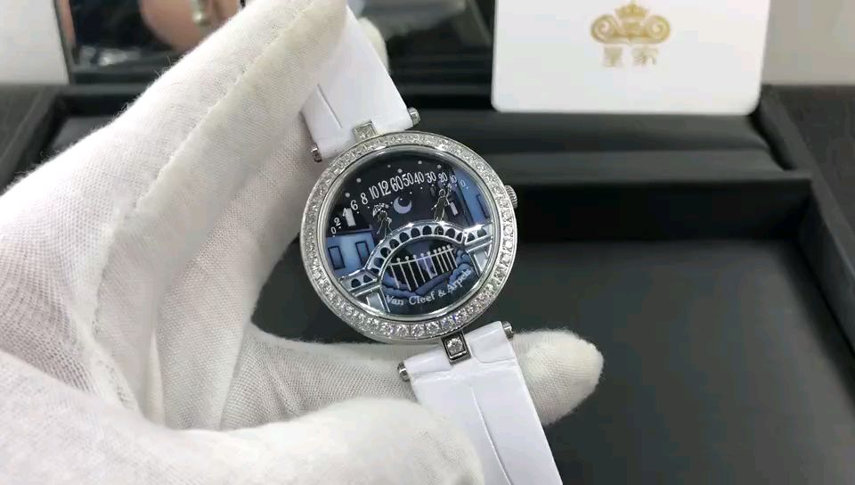 Van Cleef & Arpels 皇家 梵克雅宝恋人桥女表视频欣赏