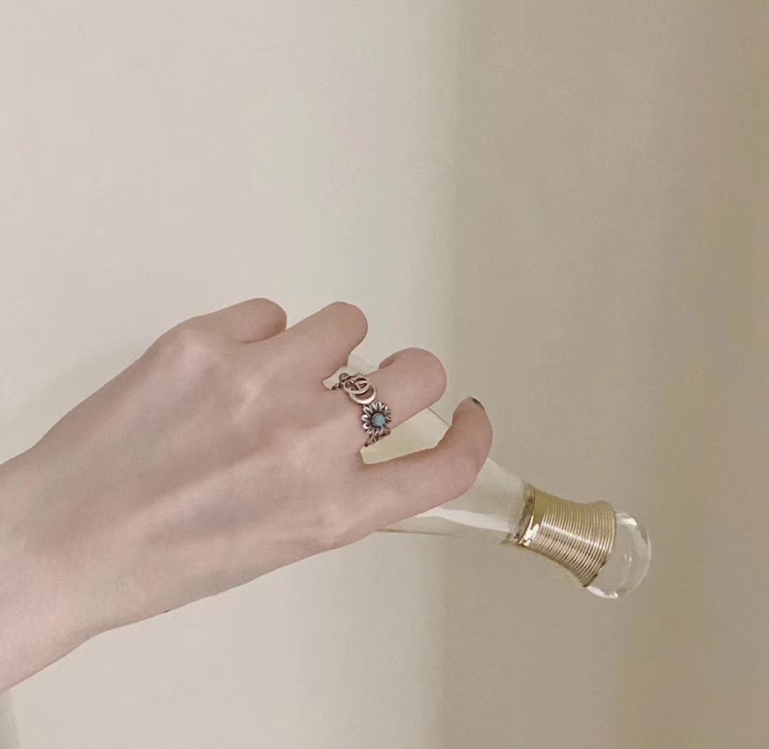 NO:360117,Gucci ring, sterling silver, Hyun-ya same style, retro and old series, this is really the kind that girls look good when they bring!!! Gucci ring, gucci ring, ring, pure silver19860909古驰戒指 纯银 铉雅同款戒指 复古做旧系列 这个真的是女生带起来都好看的那种!!!,古驰戒指,gucci,ring,pure silver,Jewelry