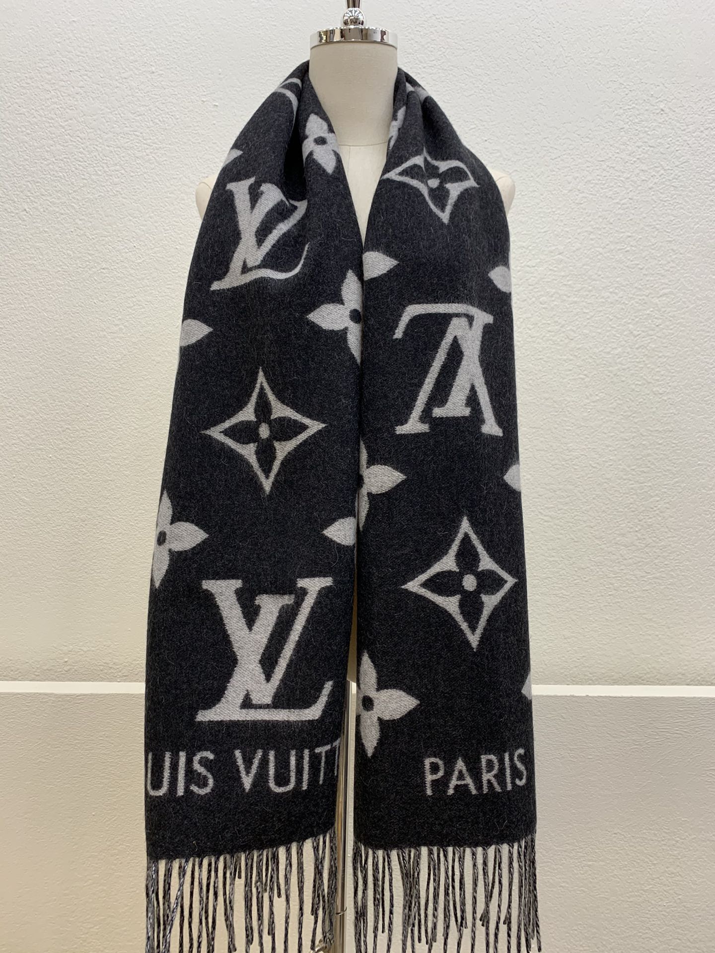 LV路易威登流苏饰边100%羊绒Reykjavik 围巾M75704#M75505#M71040#M71041#M76637#M76067
