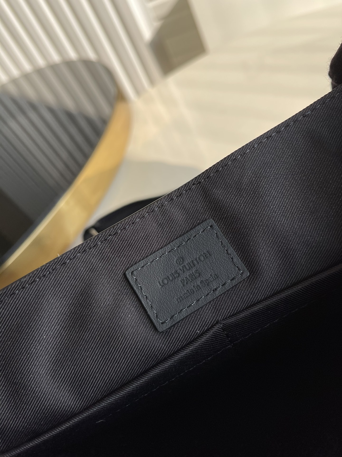 Louis Vuitton LV Messenger邮差包 M57080