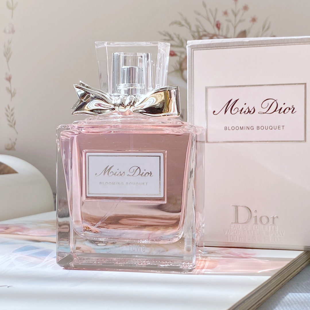 Dior Perfume Apricot Color Orange Rose White Summer Collection