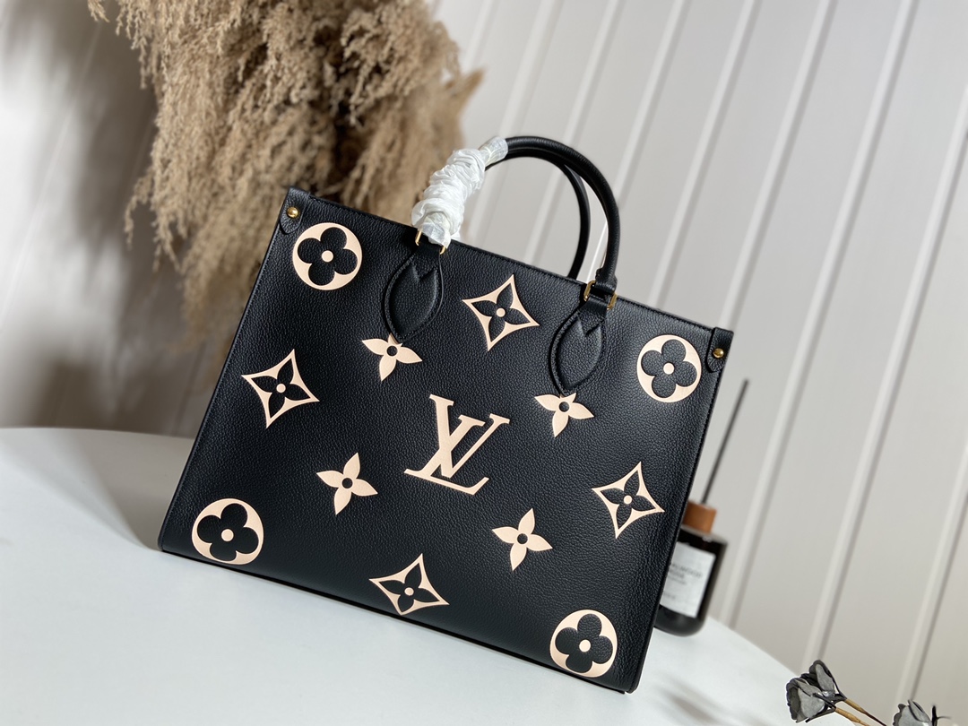 First Top
 Louis Vuitton LV Onthego Tote Bags Cowhide M45495