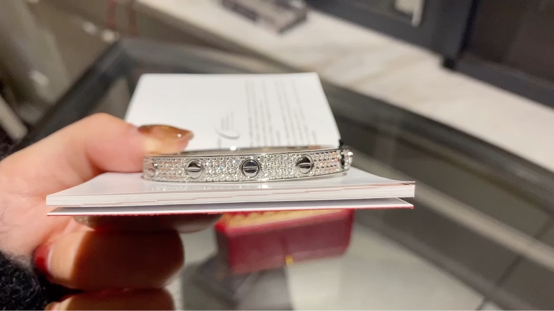 Cartier Cartier 银色 宽版无主钻满天星手镯