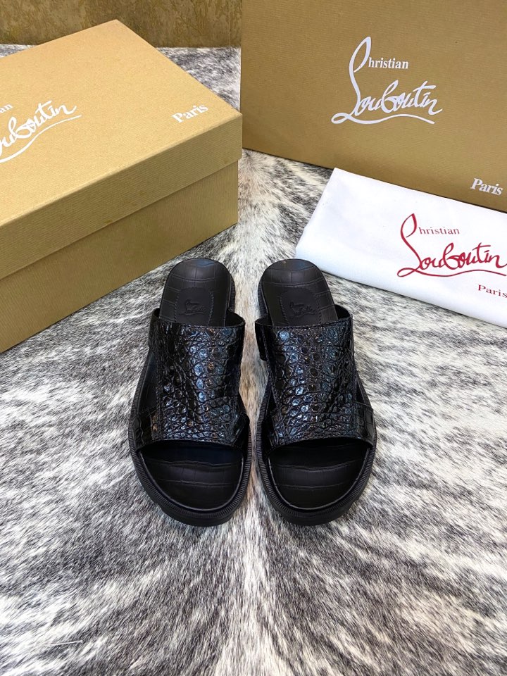 NO:275041,Domineering Crocodile Sandals New Spring and Summer Products The store manager recommends [Crocodile Sandals Premium Products] Thai Siamese crocodile leather Premium Quality is a boutique level Simple and fashionable Luxury and atmospheric Gentlemanly Baidu Casual and yet elegant 38/45; Tire sole is the highlight, wear-resistant and non-slip, absolutely suitable for you who know how to taste life, sandals, crocodile skin19860909霸气十足 鳄鱼凉鞋 春夏新品 店长隆重推荐【鳄鱼凉拖臻品】泰国暹罗鳄鱼皮 专柜精品 质量属精品级别 简单时尚 奢华大气 绅士风度百度 休闲不失气质 38/45；轮胎大底是亮点 耐磨防滑 绝对适合懂得品味生活的您,,sandals,crocodile skin,Men's shoes